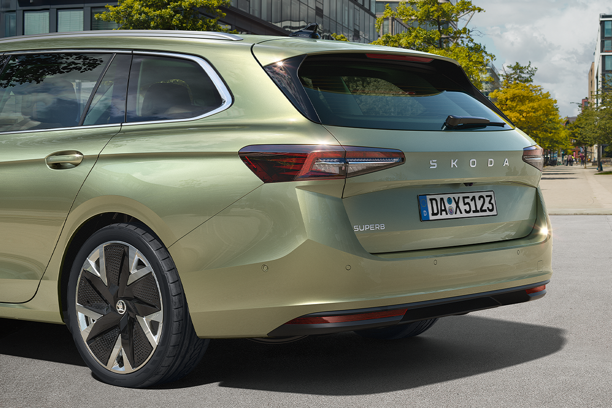 Skoda Superb Combi Heckansicht